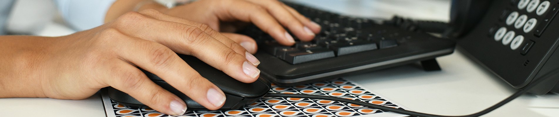 switchboard operator at keyboard with mouse